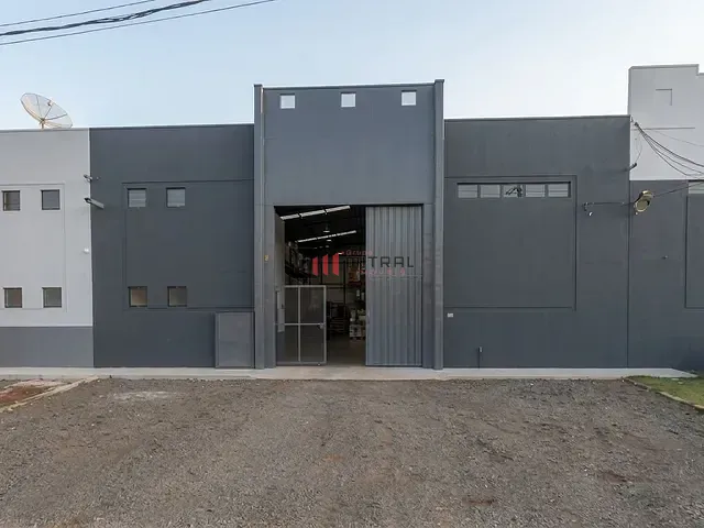 Galpão / Barracão com 945m², para alugar, no bairro Jardim Novo Sabará em Londrina