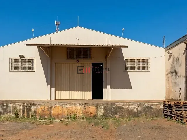 Galpão / Barracão com 945m², para alugar, no bairro Jardim Novo Sabará em Londrina
