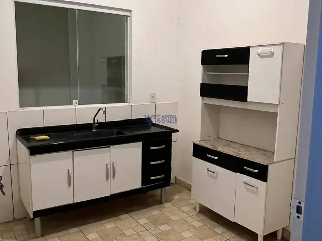 Galpão / Barracão com 300m², para alugar, no bairro Jardim Diamante em São José dos Campos