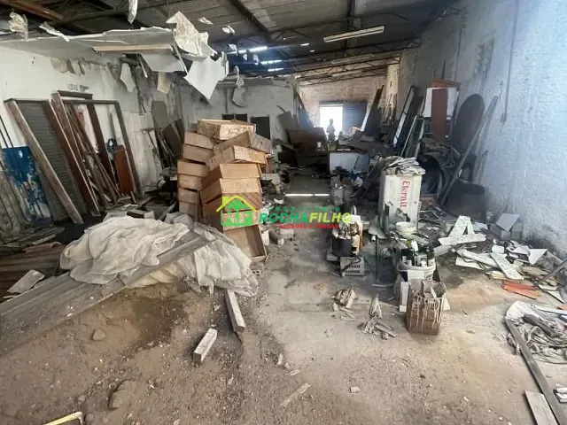 Galpão / Barracão com 225m², para alugar, no bairro São João em Teresina