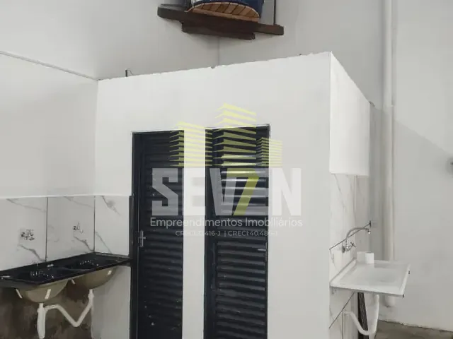 Galpão / Barracão com 140m², à venda, no bairro Jardim Mendonça em Bauru