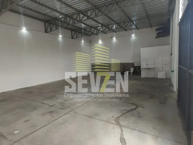 Galpão / Barracão com 140m², à venda, no bairro Jardim Mendonça em Bauru