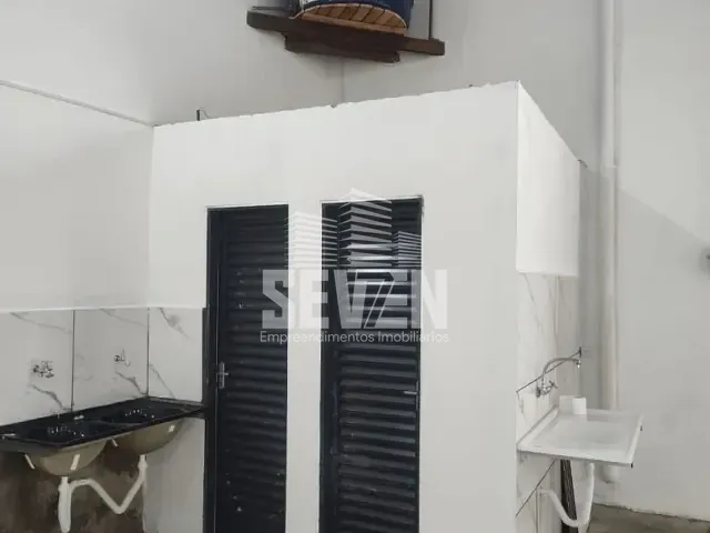 Galpão / Barracão com 140m², à venda, no bairro Jardim Mendonça em Bauru