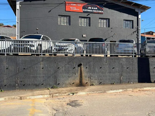 Galpão / Barracão à venda ou para alugar, no bairro Centro em Vargem
