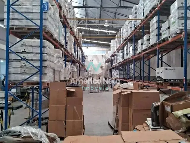 Galpão / Barracão com 1700m², para alugar, no bairro Campestre em Santo André