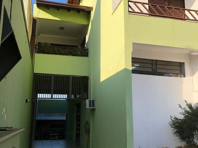 Galpão / Barracão com 490m² 5 quartos e 5 banheiros, à venda, no bairro Alpes em Londrina