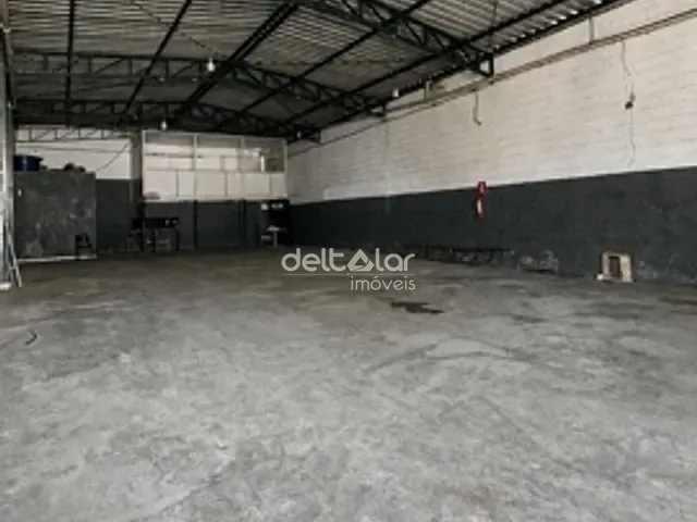 Galpão / Barracão com 240m², para alugar, no bairro Venda Nova em Belo Horizonte