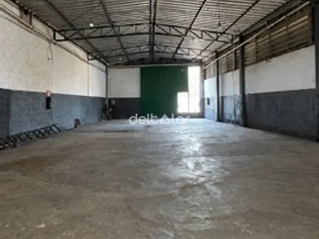 Galpão / Barracão com 240m², para alugar, no bairro Venda Nova em Belo Horizonte