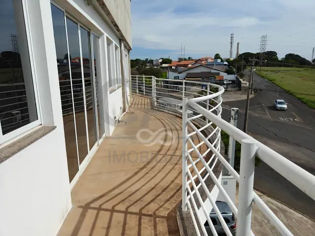 Galpão / Barracão com 933m², para alugar, no bairro Jardim Sylvio Rinaldi II em Jaguariúna