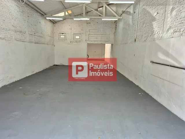 Galpão / Barracão com 150m², para alugar, no bairro Jardim Bélgica em São Paulo