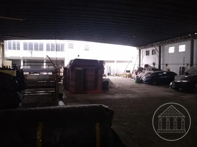 Galpão / Barracão com 900m², à venda, no bairro Socorro em São Paulo