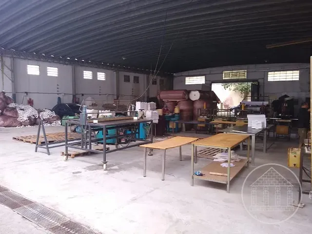 Galpão / Barracão com 900m², à venda, no bairro Socorro em São Paulo