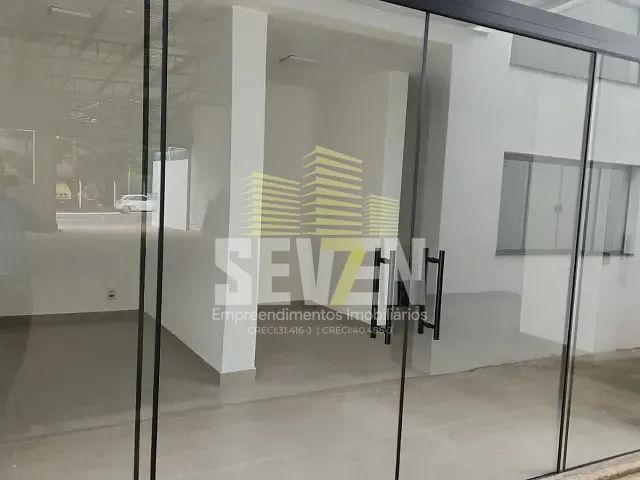 Galpão / Barracão com 400m², à venda, no bairro Jardim Carvalho em Bauru