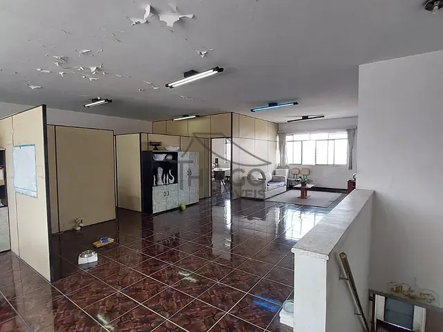 Galpão / Barracão com 649m², para alugar, no bairro Vila Carrão em São Paulo