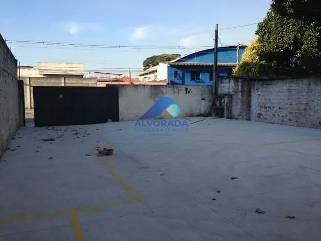 Galpão / Barracão com 1000m², à venda, no bairro Chácaras Reunidas em São José dos Campos