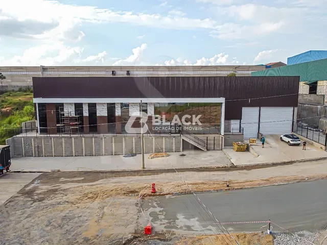 Galpão / Barracão com 3500m², para alugar, no bairro Iporanga em Sorocaba