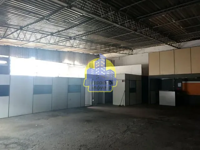 Galpão / Barracão com 270m², para alugar, no bairro Umuarama em Osasco