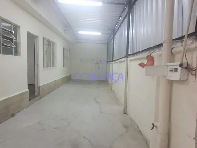 Galpão / Barracão com 147m², para alugar, no bairro Campo Grande em Rio de Janeiro