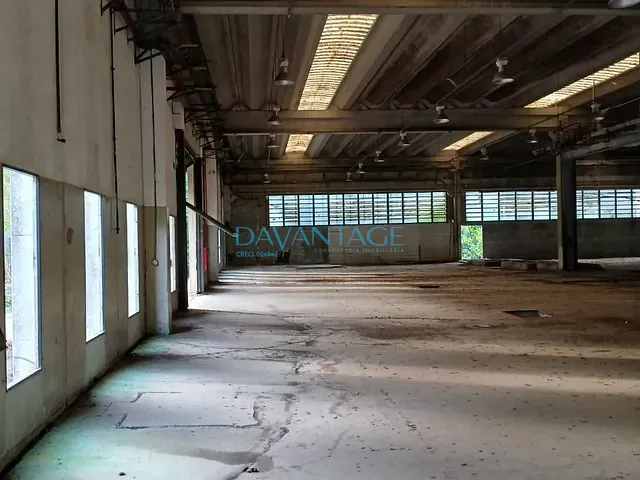 Galpão / Barracão com 11166m², para alugar, no bairro Empresarial Paoletti (Jordanésia) em Cajamar
