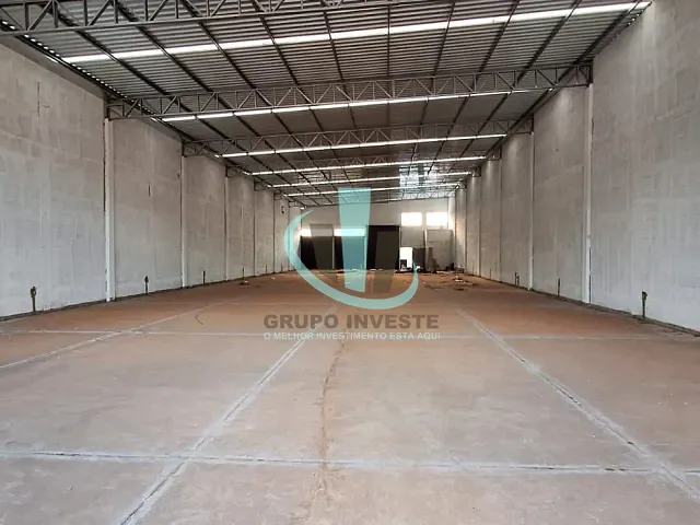 Galpão / Barracão com 1050m², à venda ou para alugar, no bairro Jardim Zavanella em Araraquara