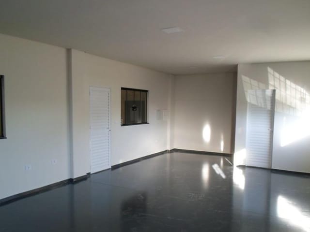 Galpão / Barracão com 600m², à venda, no bairro Jardim Ana Eliza em Cambé