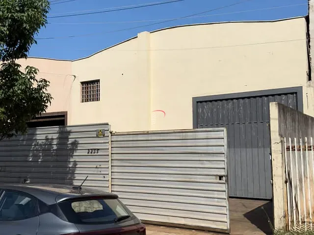 Galpão / Barracão com 258m², para alugar, no bairro Conjunto Café em Londrina