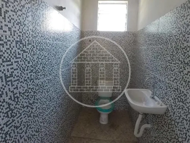 Galpão / Barracão com 240m², para alugar, no bairro Jardim Casa Grande em São Paulo