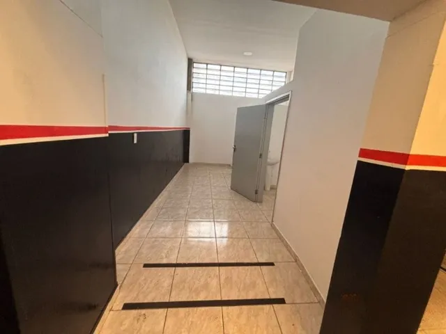 Galpão / Barracão à venda ou para alugar, no bairro Parque das Nações em Santo André