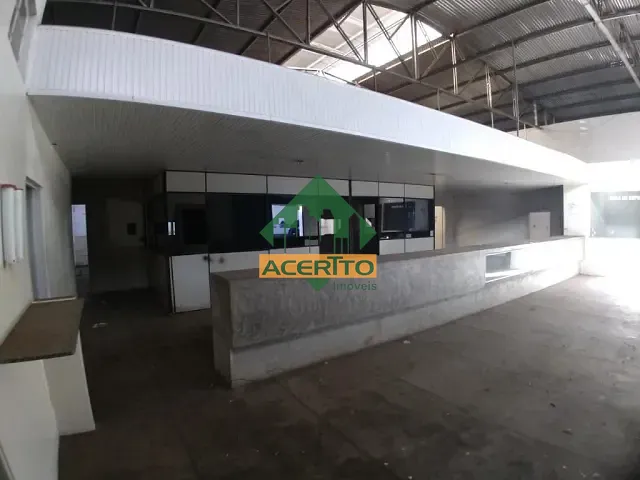 Galpão / Barracão com 690m², para alugar, no bairro Bairro das Bandeiras em Araçatuba