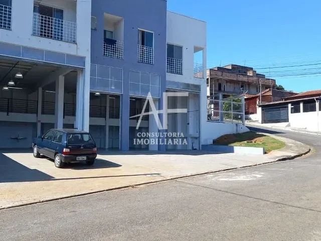 Galpão / Barracão com 300m², para alugar, no bairro Granjas Reunidas São Goncalo em Taubaté