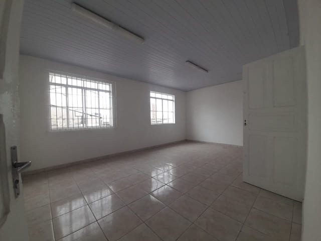Galpão / Barracão com 210m², para alugar, no bairro Nova Gerty em São Caetano do Sul