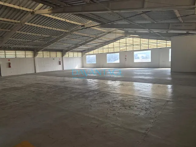 Galpão / Barracão com 710m², para alugar, no bairro Paraíso (Polvilho) em Cajamar