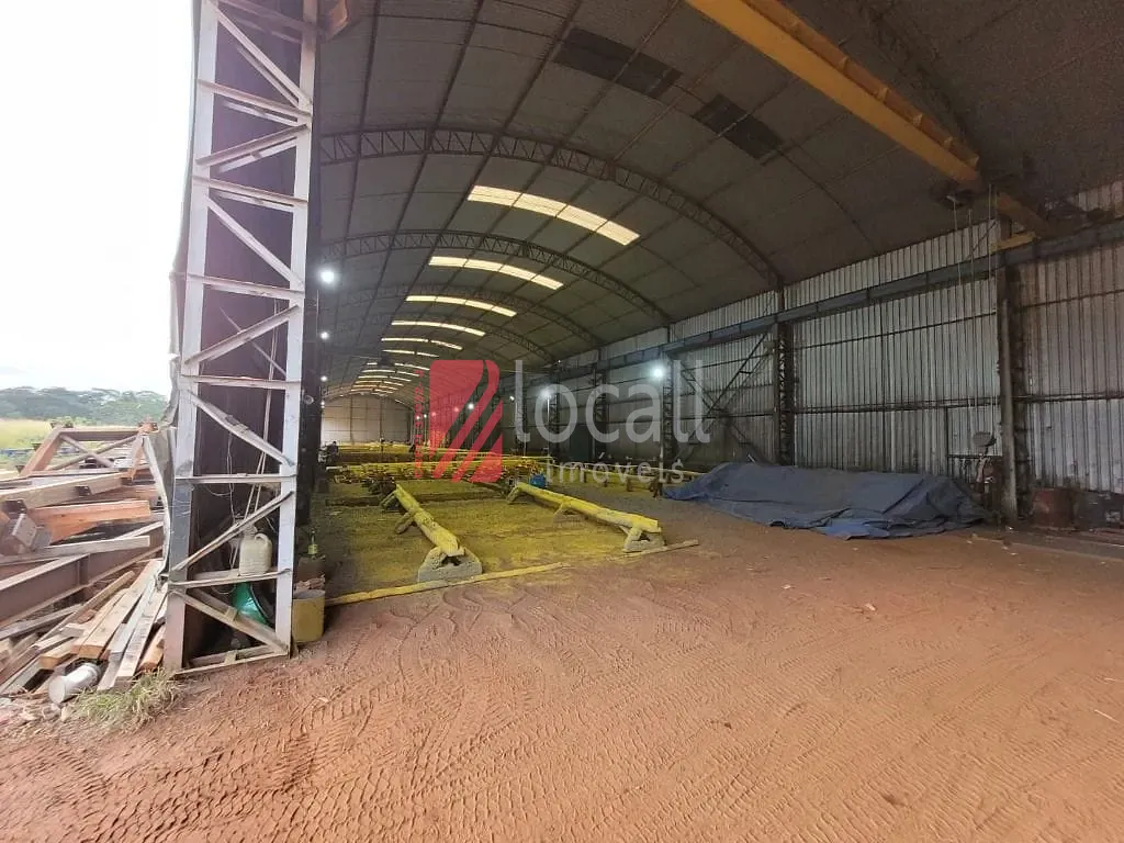Galpão / Depósito / Armazém  à venda e aluguel, 30000m² — foto 3 de 6