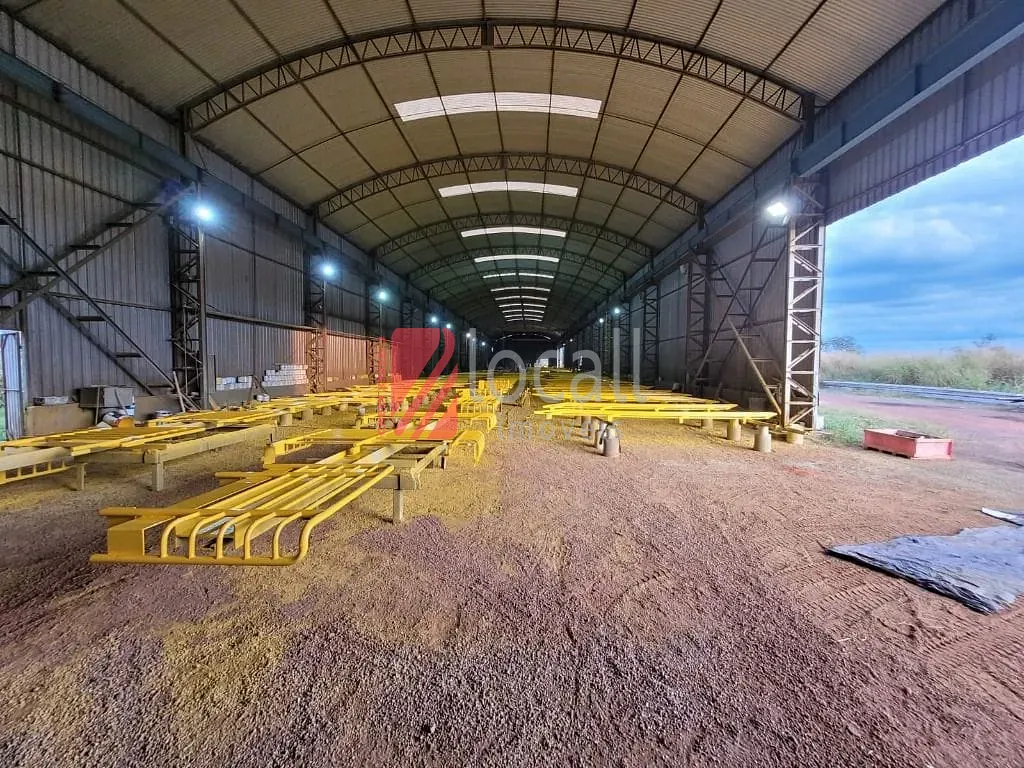 Galpão / Depósito / Armazém  à venda e aluguel, 30000m² — foto 2 de 6