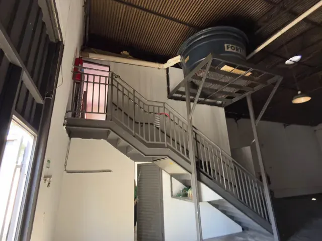 Galpão / Barracão com 258m², para alugar, no bairro Conjunto Café em Londrina