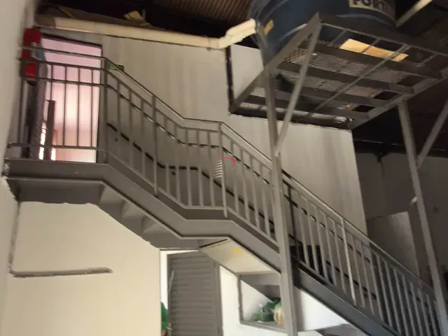 Galpão / Barracão com 258m², para alugar, no bairro Conjunto Café em Londrina