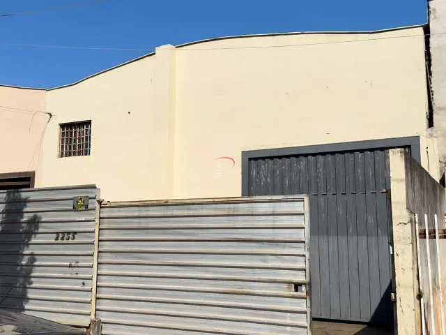 Galpão / Barracão com 258m², para alugar, no bairro Conjunto Café em Londrina