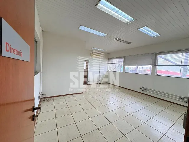 Galpão / Barracão com 4983m², para alugar, no bairro Distrito Industrial III em Bauru