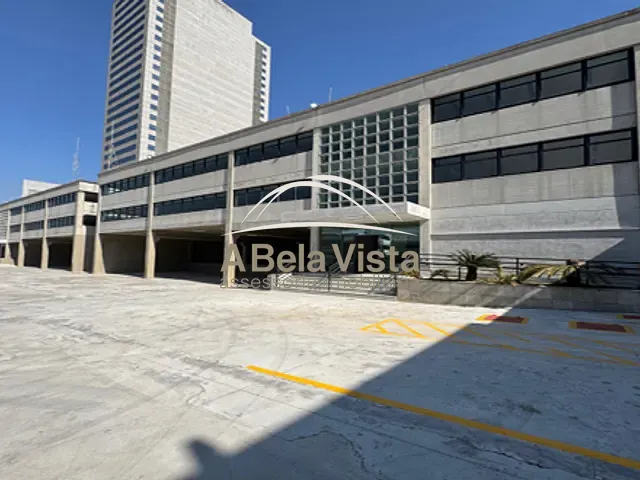 Galpão / Barracão com 5020m², para alugar, no bairro Tamboré em Barueri