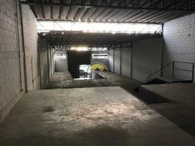 Galpão / Barracão com 650m², para alugar, no bairro Alto de Pinheiros em São Paulo