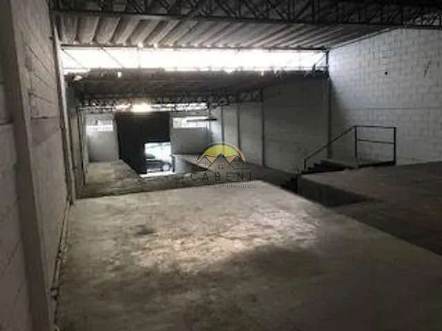 Galpão / Barracão com 650m², para alugar, no bairro Alto de Pinheiros em São Paulo