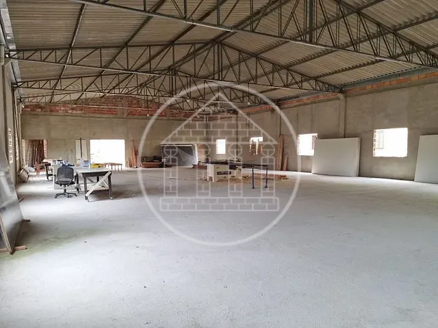 Galpão / Barracão com 1000m², para alugar, no bairro Jardim Shangrilá (Zona Sul) em São Paulo