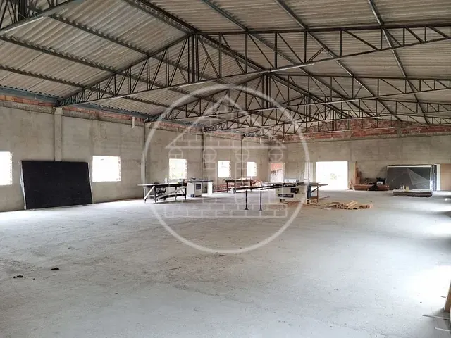 Galpão / Barracão com 1000m², para alugar, no bairro Jardim Shangrilá (Zona Sul) em São Paulo
