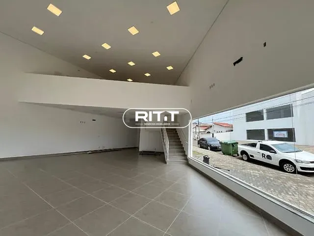 Galpão / Barracão com 181m², para alugar, no bairro Jardim Chapadão em Campinas
