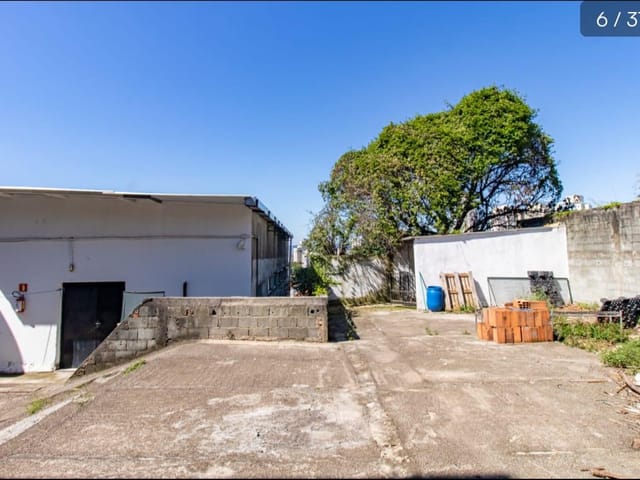 Galpão / Barracão com 600m², à venda ou para alugar, no bairro Vila Ipojuca em São Paulo