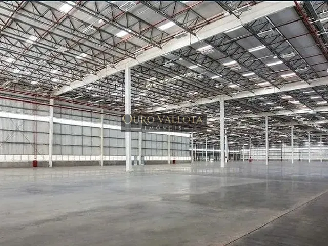 Galpão / Barracão com 6404m², para alugar, no bairro Água Chata em Guarulhos