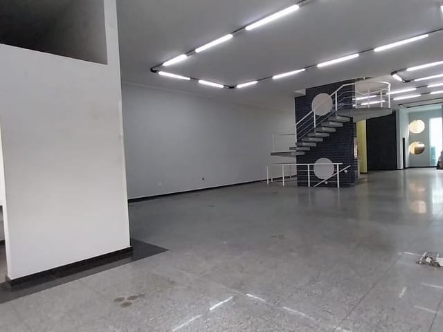 Galpão / Barracão para alugar, no bairro Campestre em Santo André
