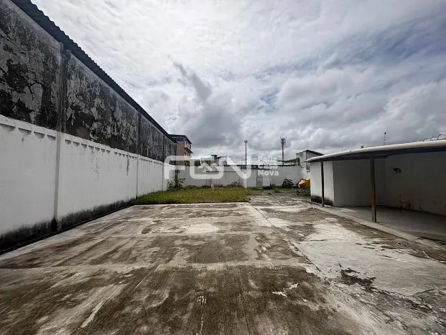 Galpão / Barracão para alugar, no bairro Centro em Camaçari