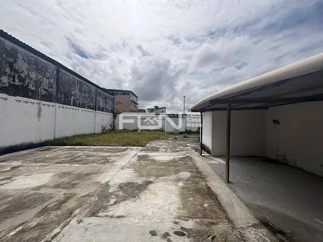 Galpão / Barracão para alugar, no bairro Centro em Camaçari