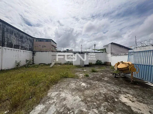 Galpão / Barracão para alugar, no bairro Centro em Camaçari